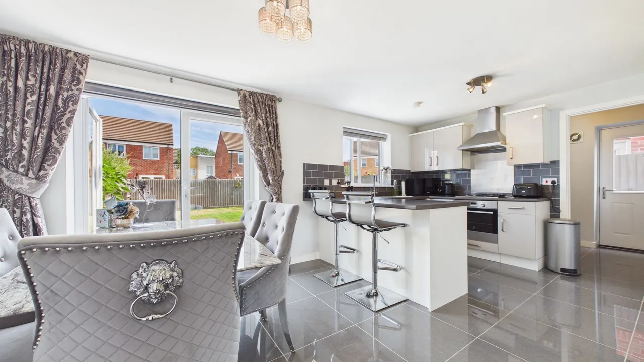 Littledale Crescent, Peterborough, PE2, photo 3