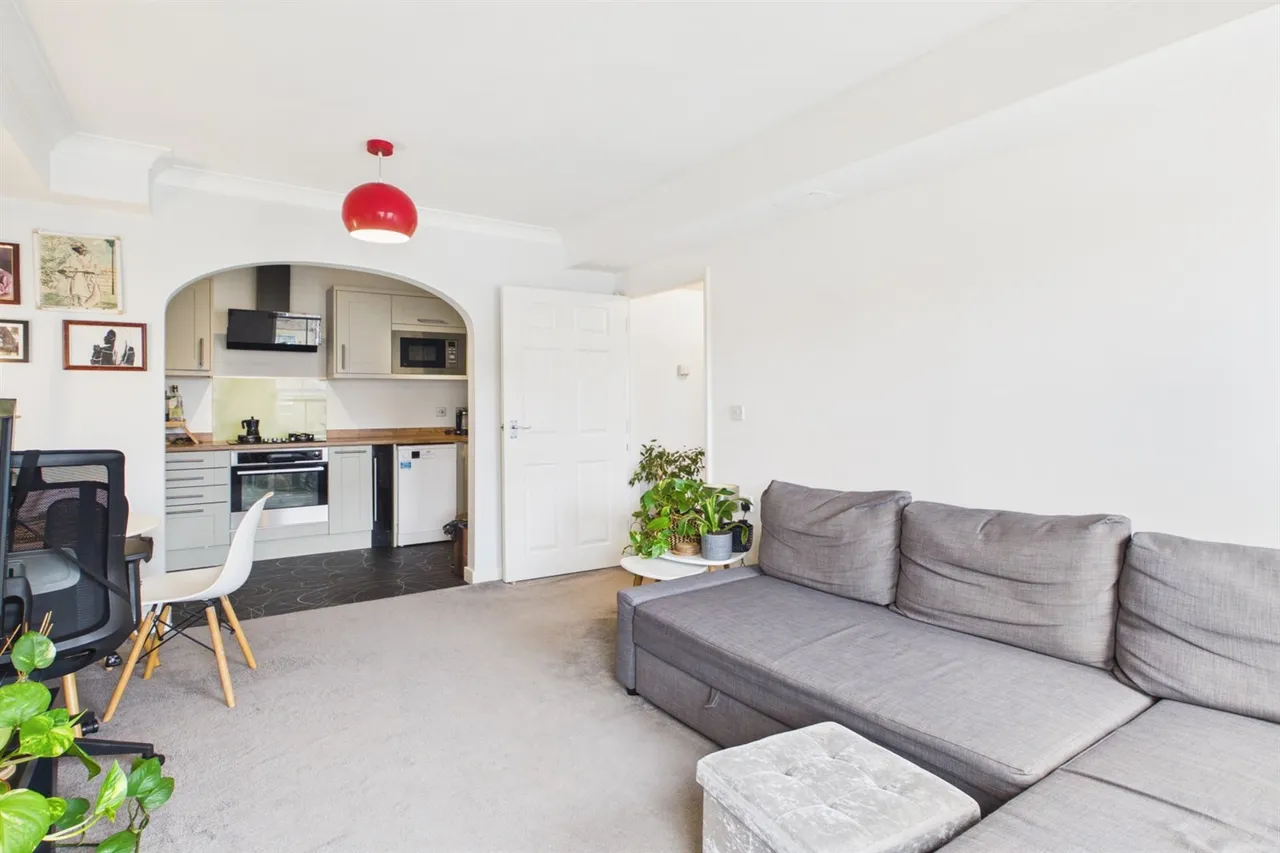 1 bed flat for sale — 2 Westwell Road Approach, London, SW16 5GY