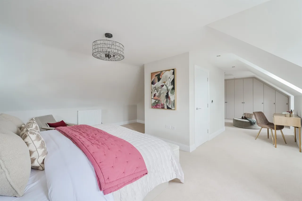 Folders Lane, Burgess Hill, photo 2