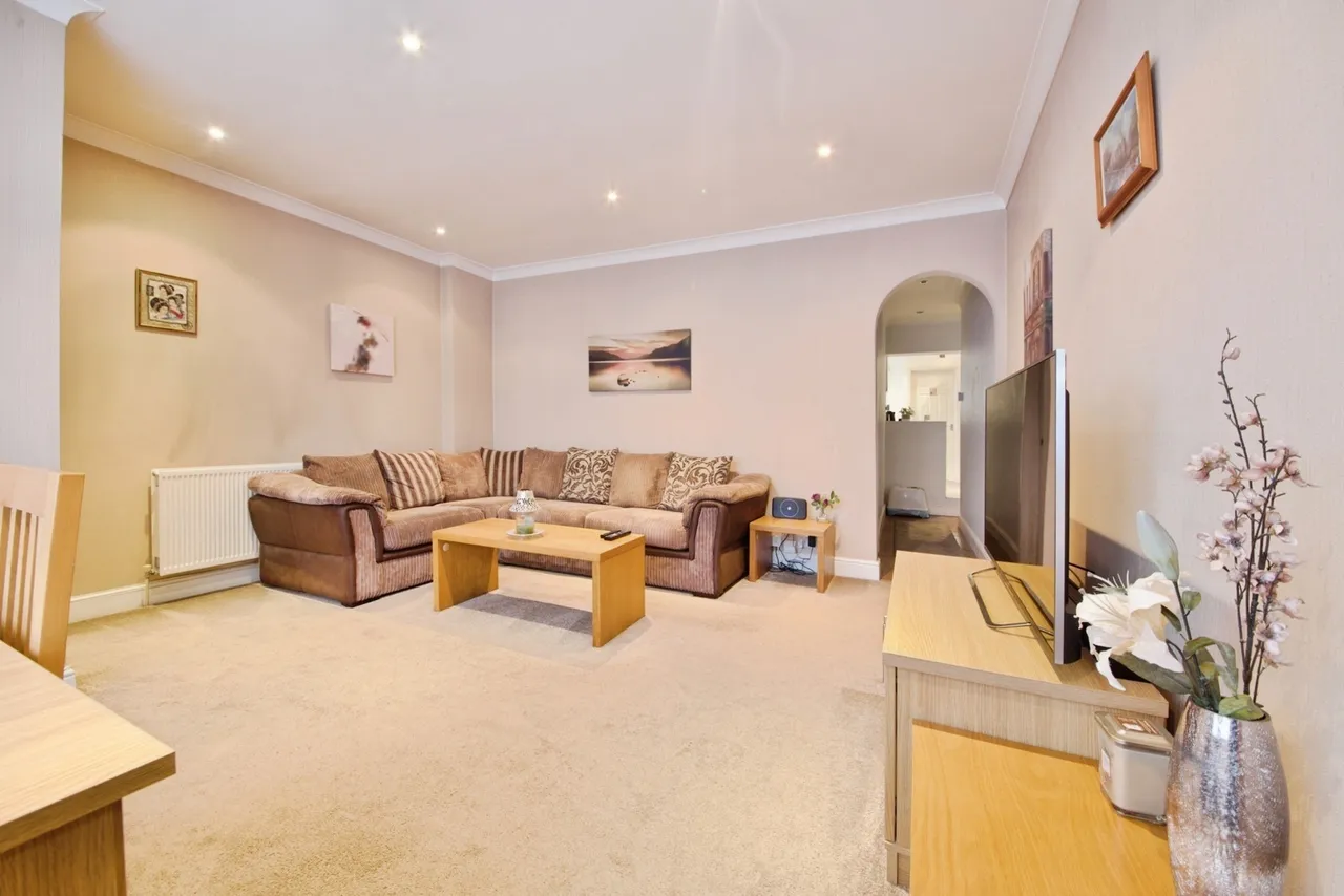 North Street, ROMFORD, Essex, RM1, photo 4