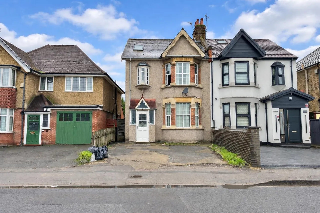 5 bed house for sale — Dawley Road, Hayes