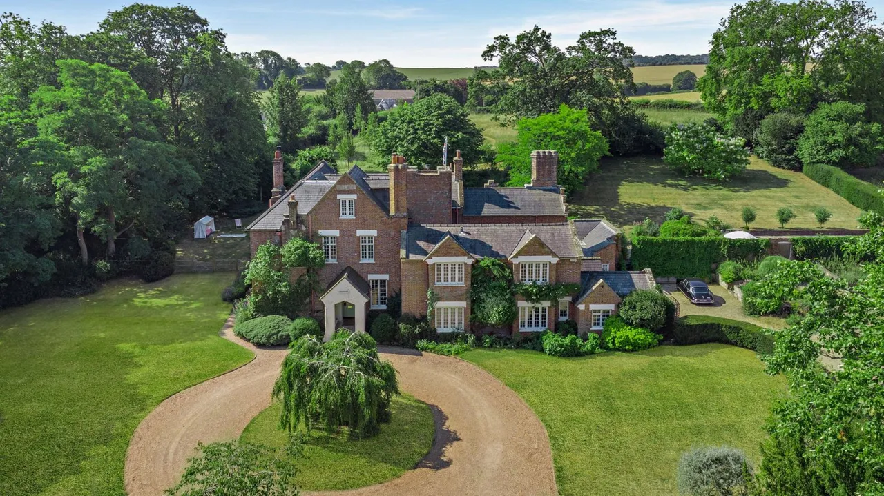 8 bed house for sale, Main Street, West Ilsley, RG20