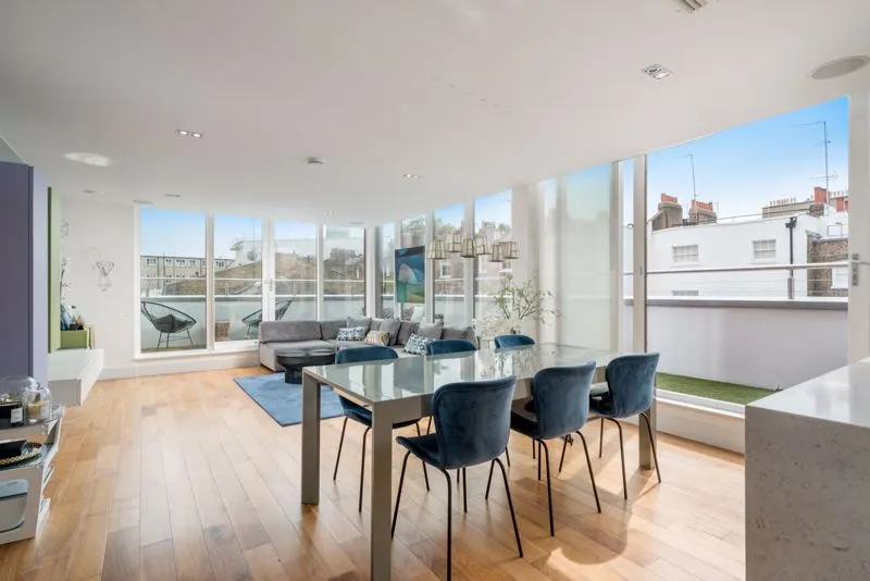 2 bed flat for sale — Warren Street, London