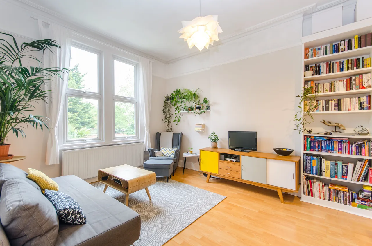 2 bed flat for sale — 33d Anson Road, London
