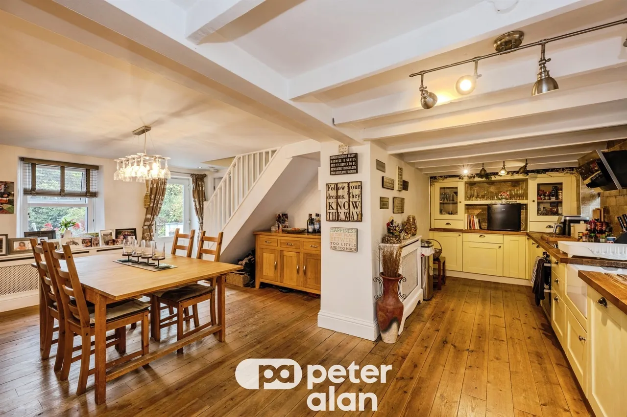 3 bed house for sale, Penscynor Neath, SA10