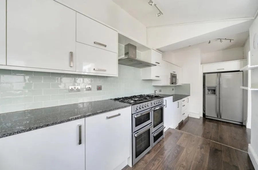 Clodien Avenue, Heath, CF14, photo 7