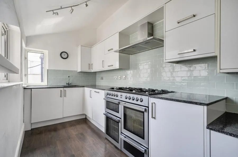 Clodien Avenue, Heath, CF14, photo 8