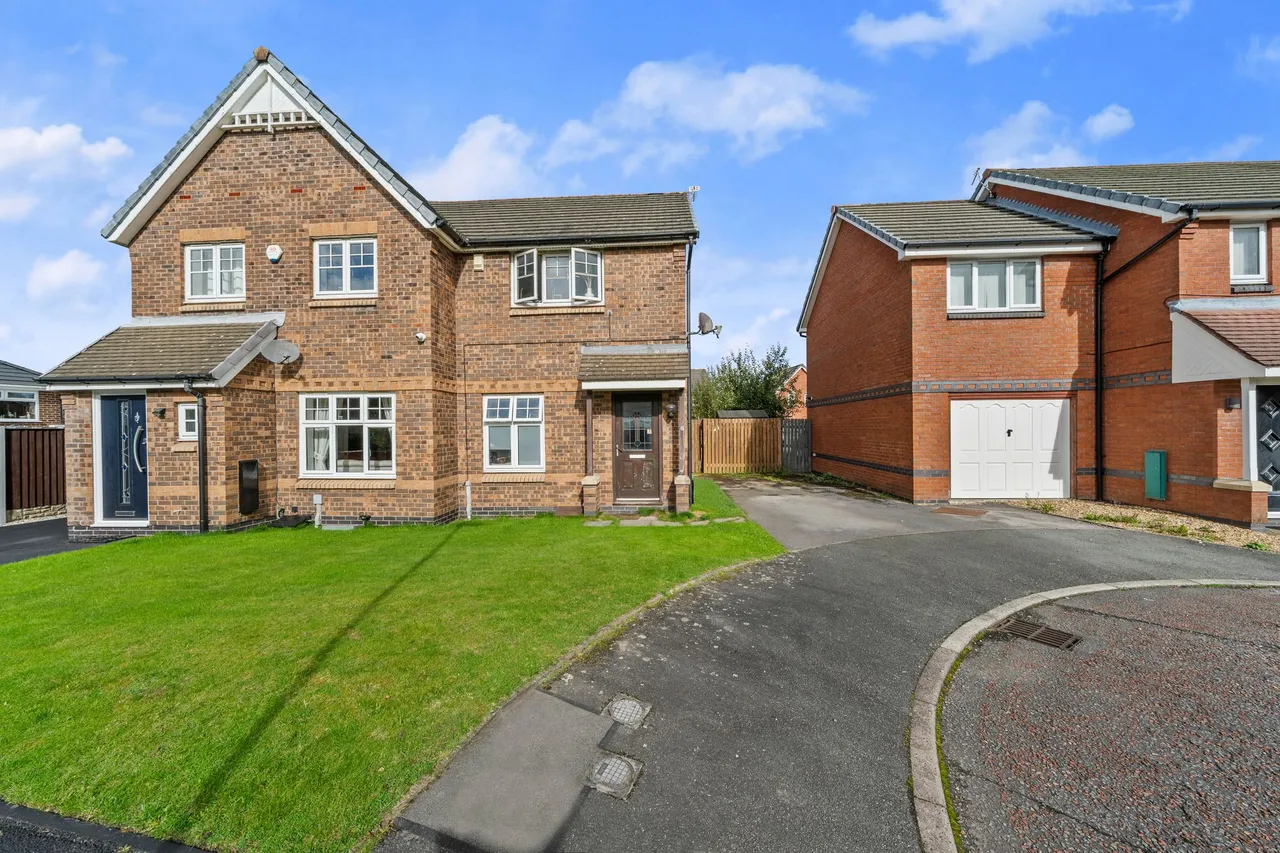Langton Close, Newton-Le-Willows, WA12, photo 14