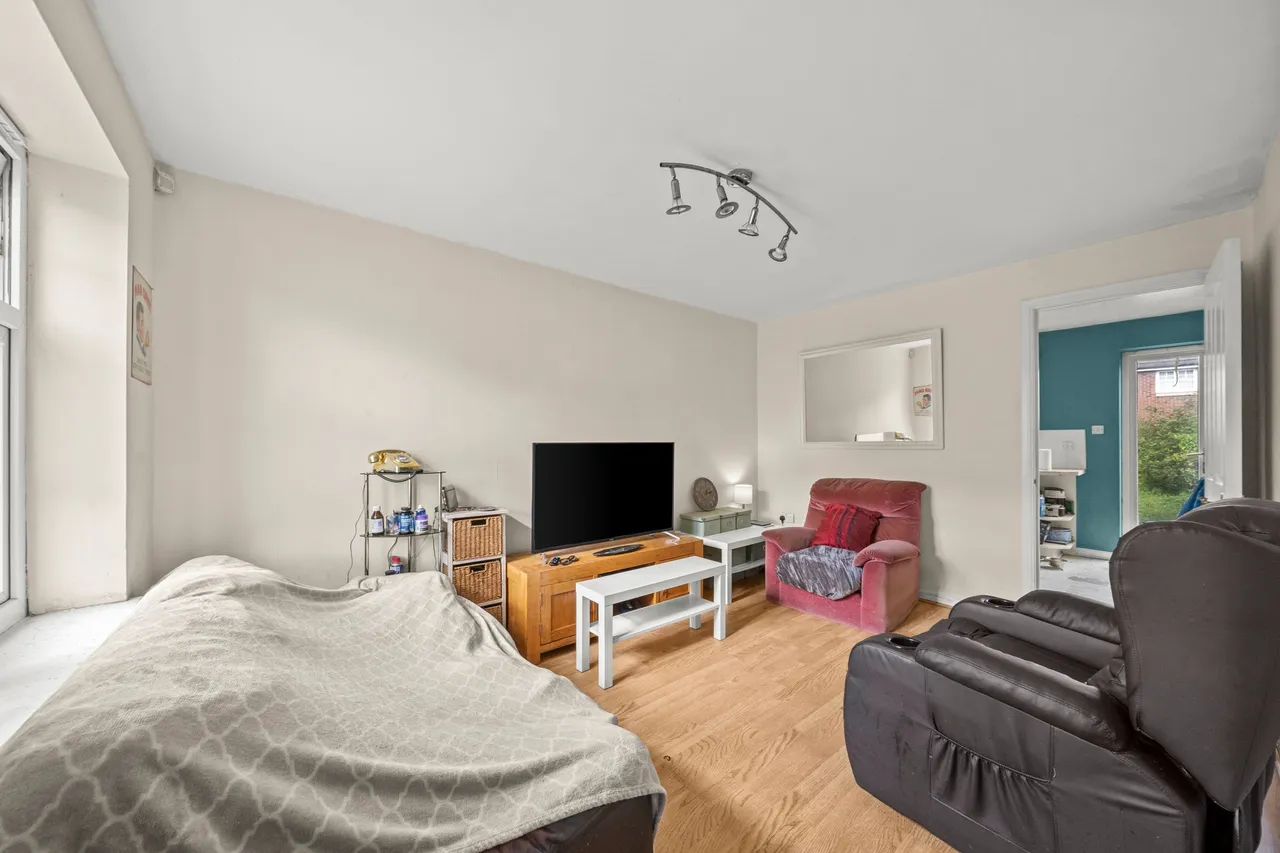 Langton Close, Newton-Le-Willows, WA12, photo 2