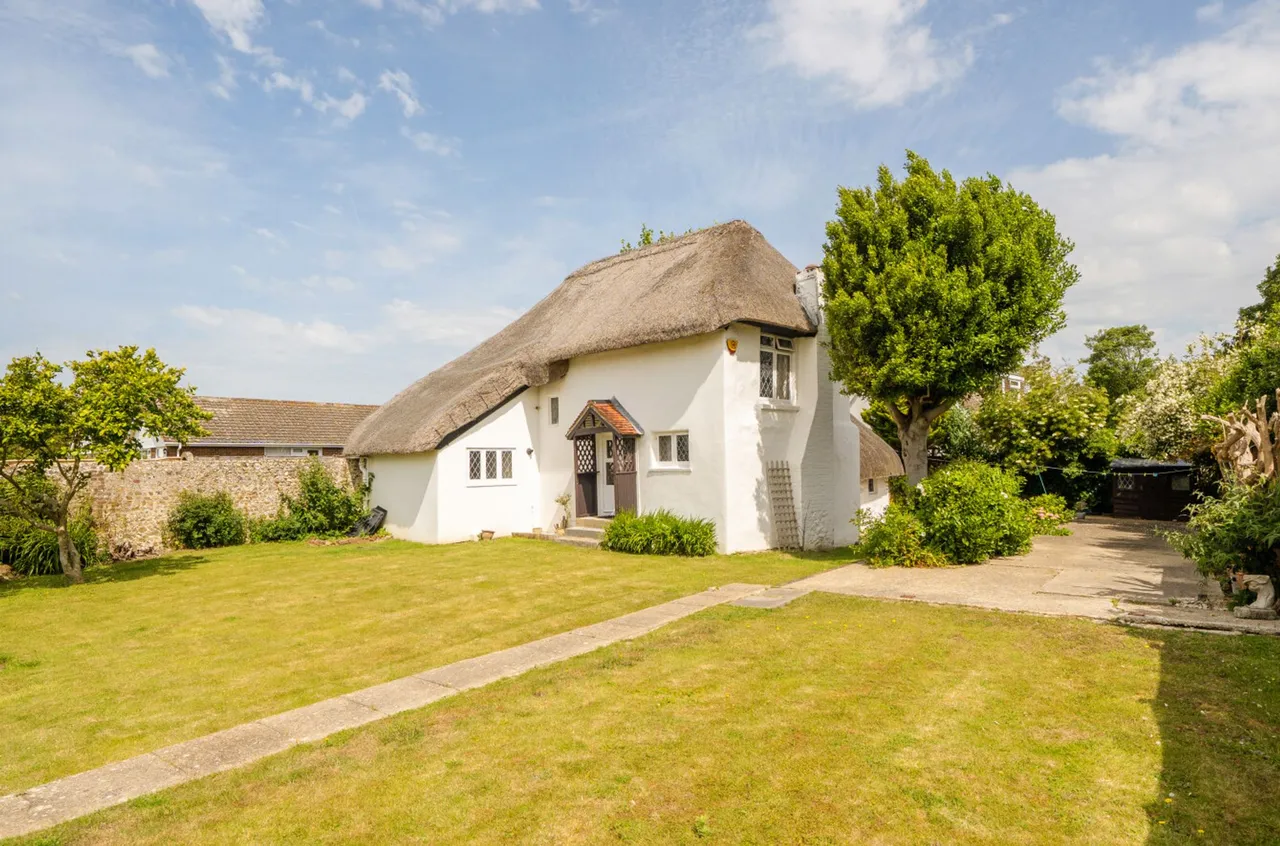 3 bed property for sale, Pryors Lane, Aldwick, PO21