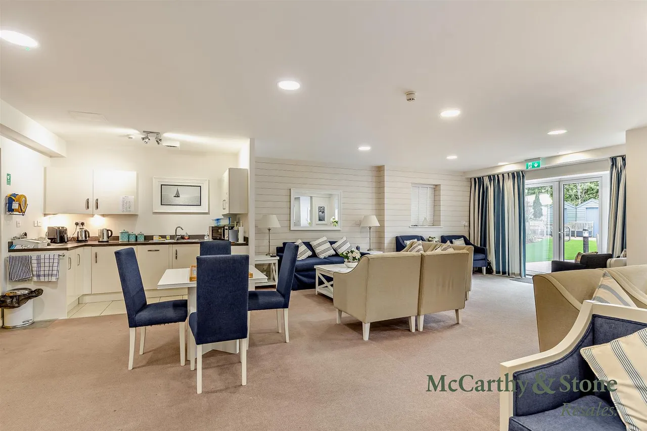 Bar Road, Falmouth, TR11, photo 13