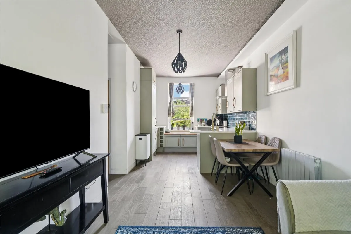 3 bed flat to rent, Caledonian Road, London, N1