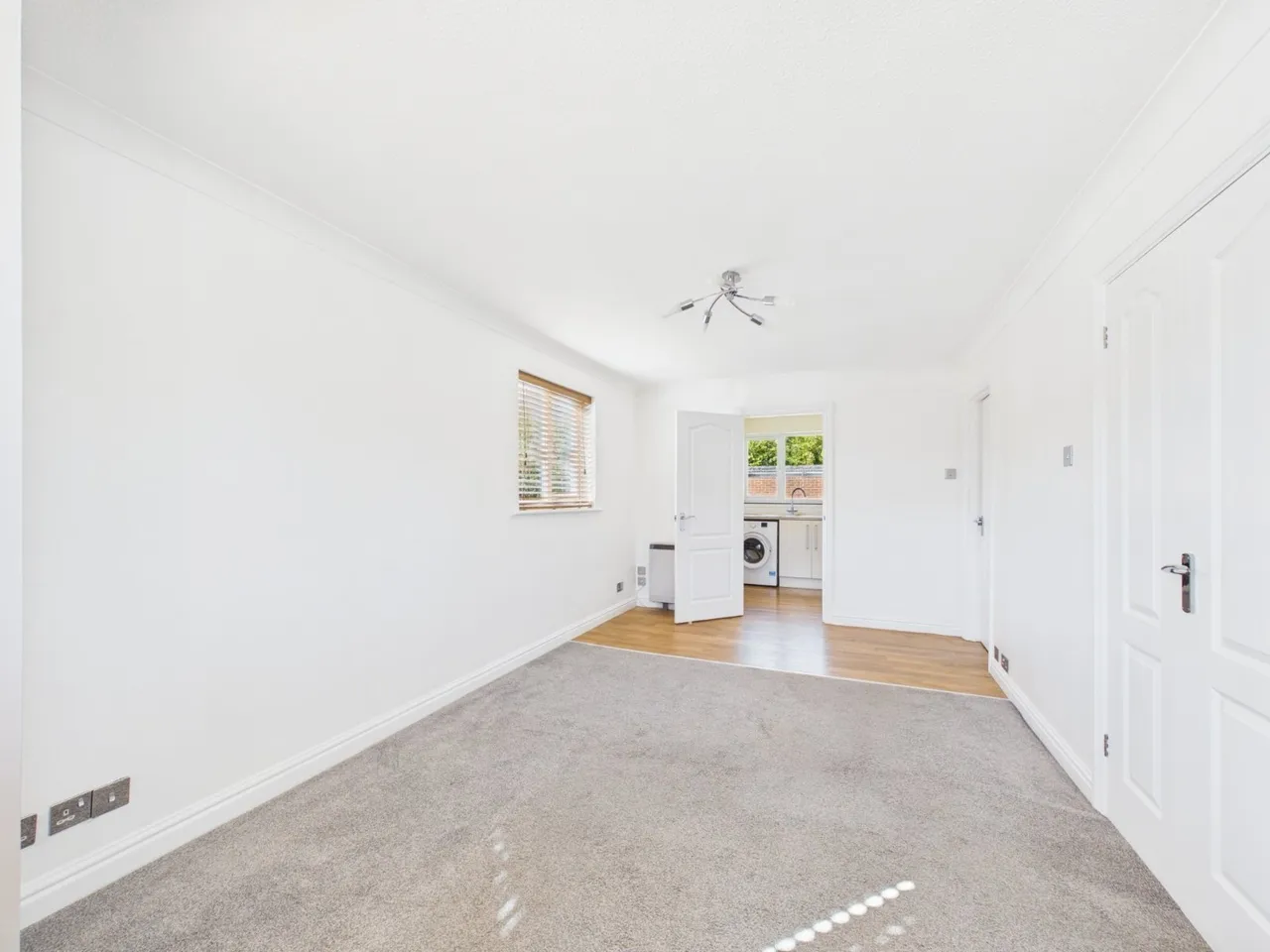 Sycamore Close, Bourne End, SL8, photo 5