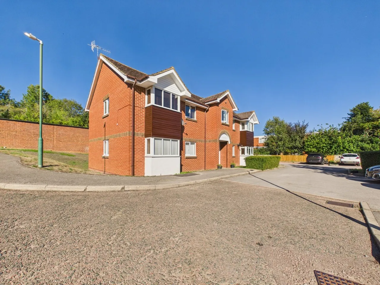 Sycamore Close, Bourne End, SL8, photo 16