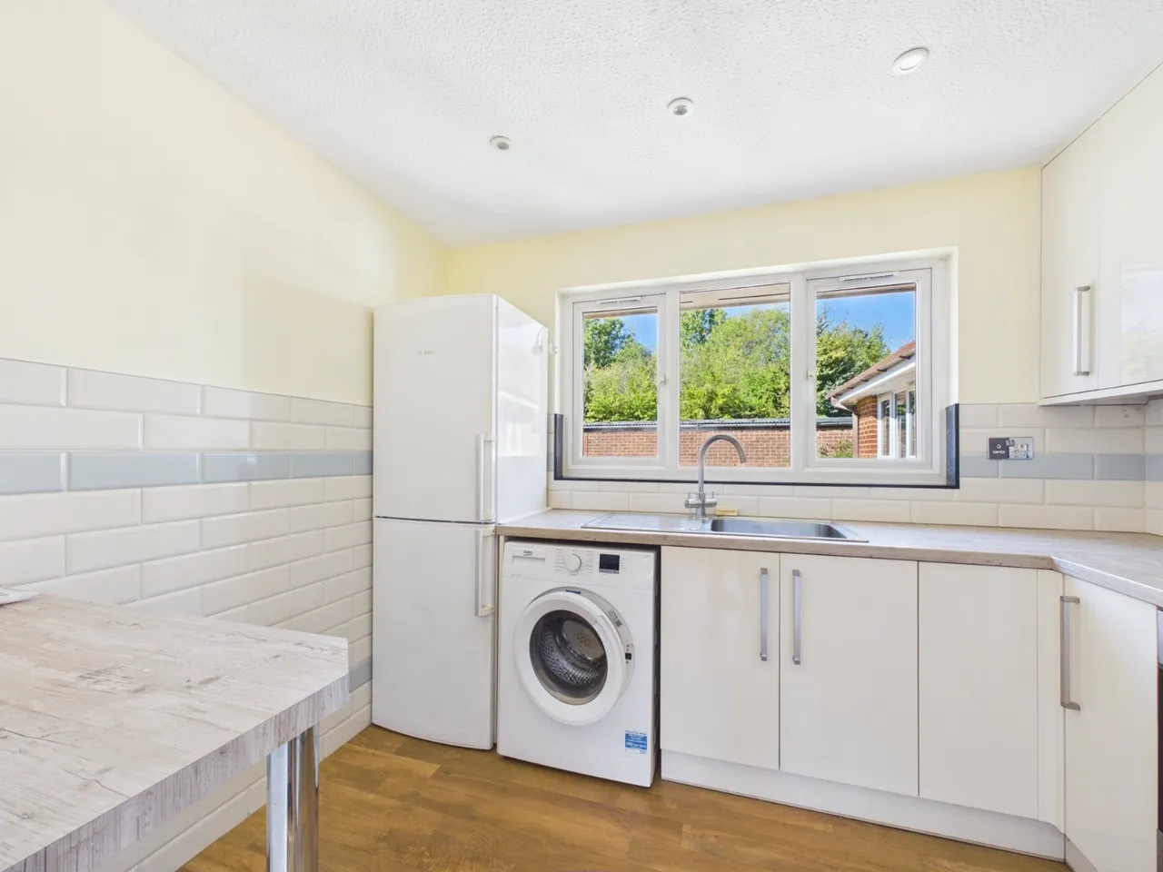 Sycamore Close, Bourne End, SL8, photo 13