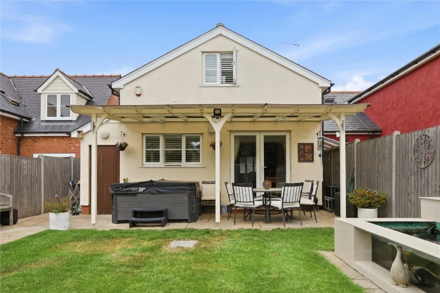 with 4 bedrooms in Great Chesterford, Saffron Walden, CB10, photo 12