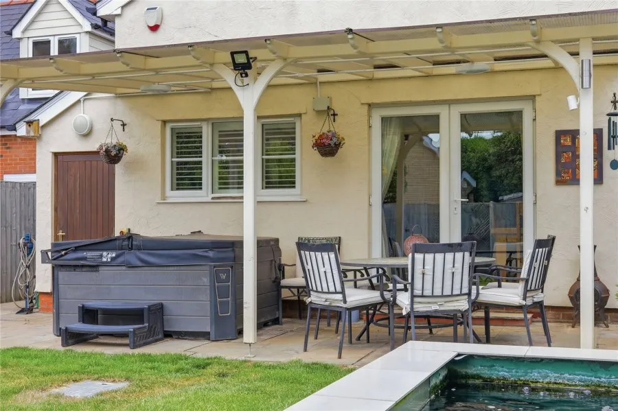 with 4 bedrooms in Great Chesterford, Saffron Walden, CB10, photo 13