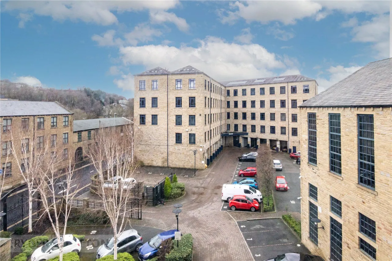 Firth Street, Huddersfield, HD1, photo 11
