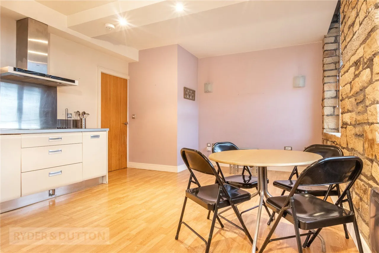 Firth Street, Huddersfield, HD1, photo 5