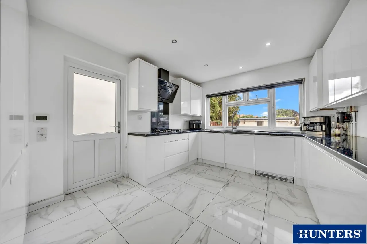 Temple Avenue, Dagenham, RM8, photo 8