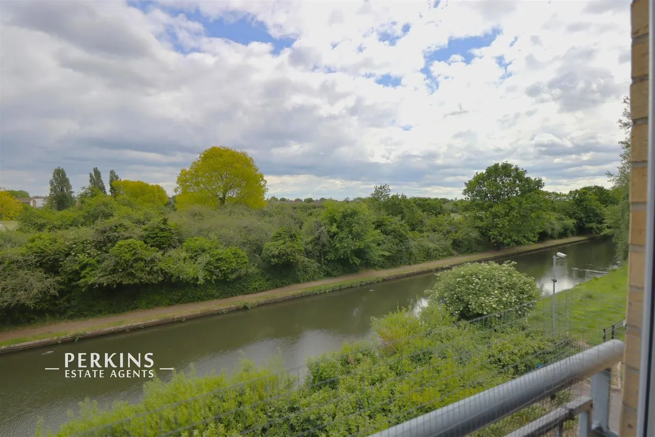 Waxlow Way, Northolt, UB5, photo 8