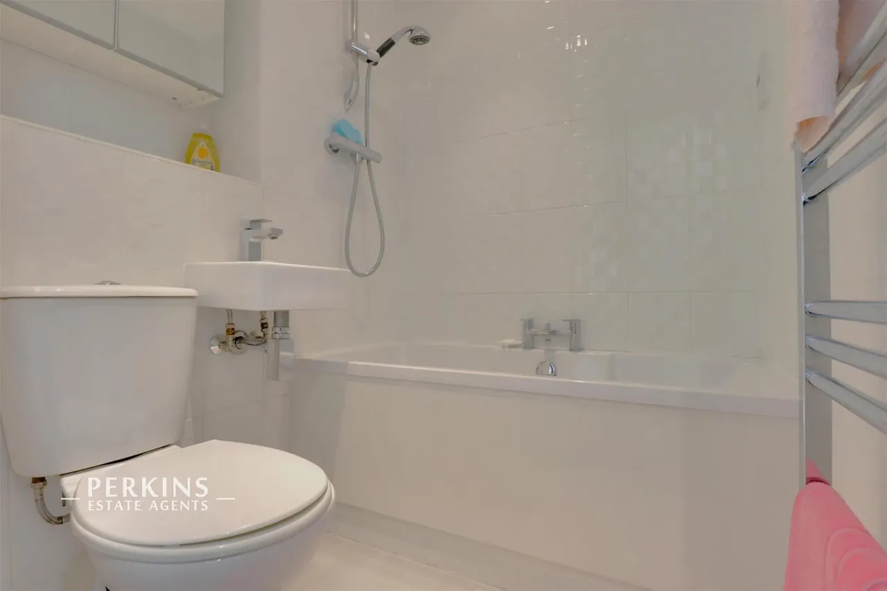 Waxlow Way, Northolt, UB5, photo 5