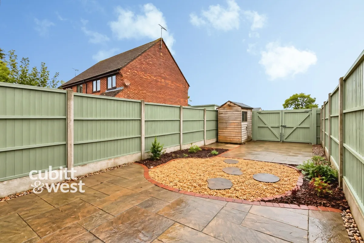 Highfield Lane, Oving, PO20, photo 5