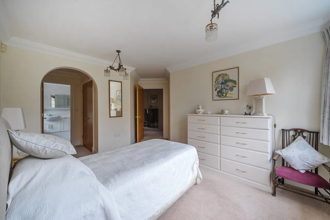 Heritage Gate, Gerrards Cross, SL9, photo 12