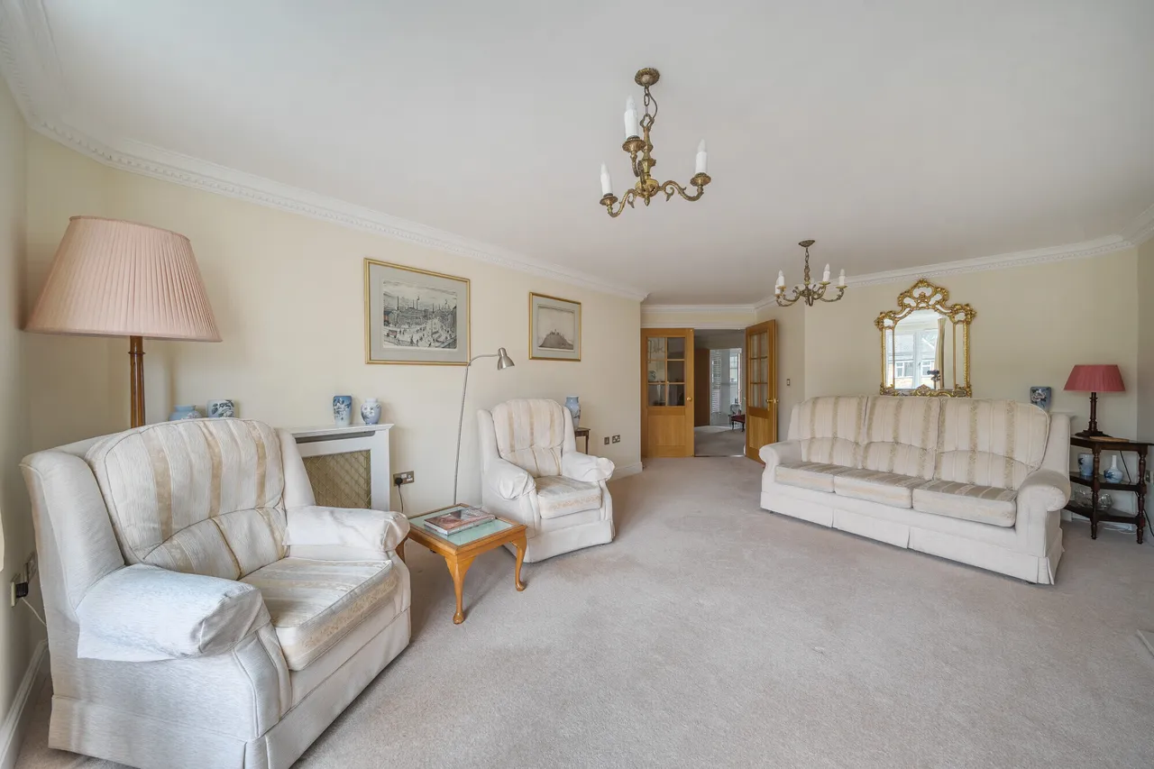 Heritage Gate, Gerrards Cross, SL9, photo 4