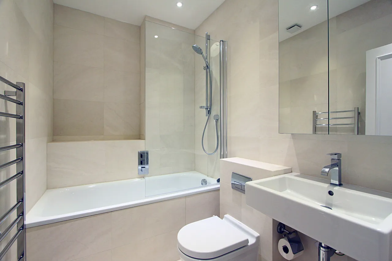 First Floor, 123 Westbourne Park Road, London, photo 4