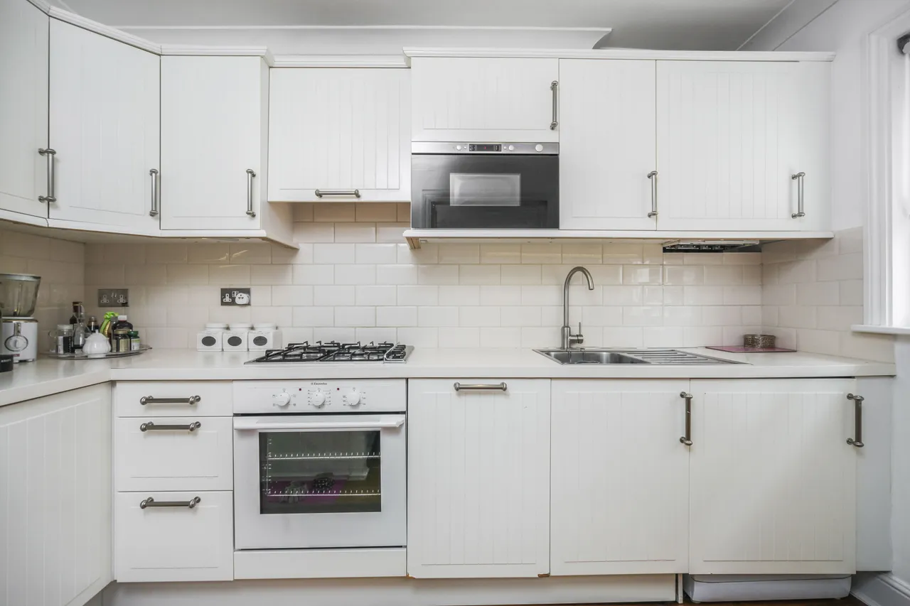 First Floor, 123 Westbourne Park Road, London, photo 6