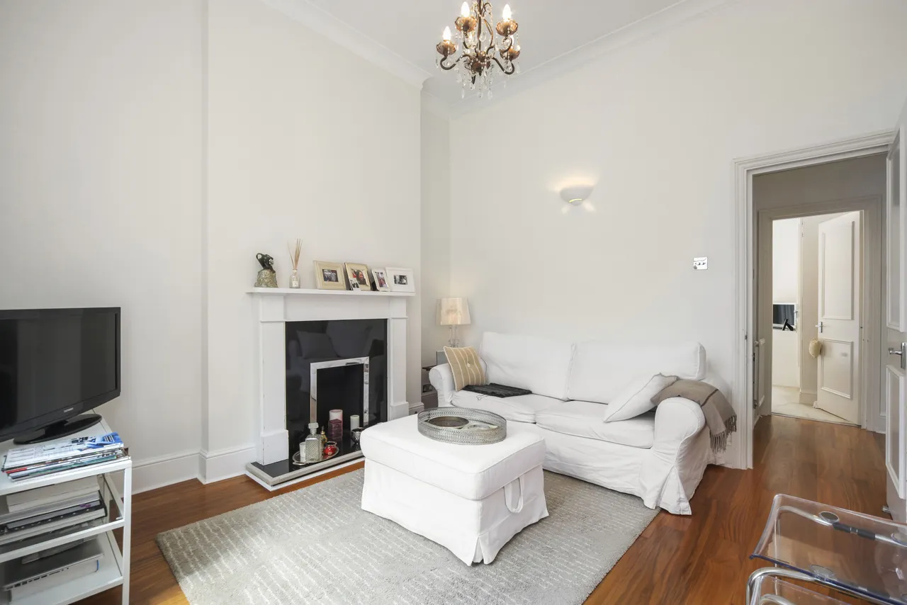 First Floor, 123 Westbourne Park Road, London, photo 5