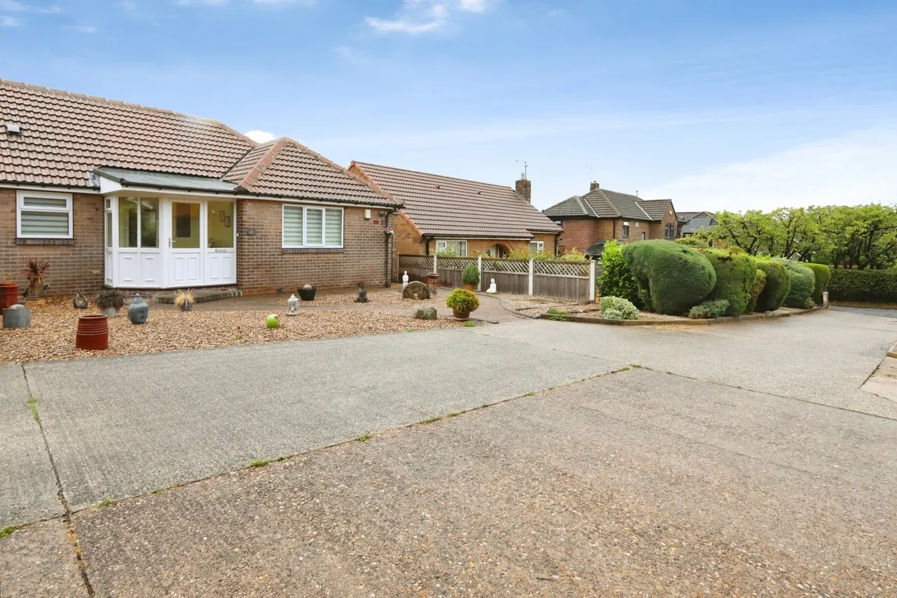 Moorlands, Wickersley, Rotherham, South Yorkshire, S66, photo 25