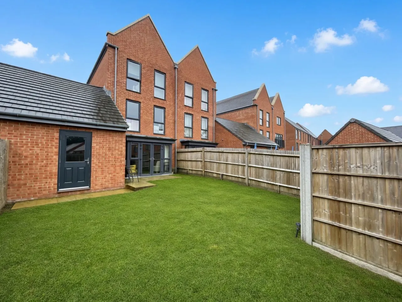 Eric Tubb Road, Bordon, GU35, photo 4