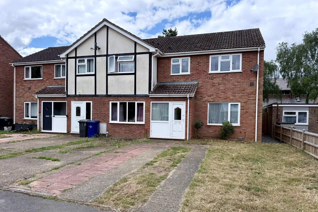 3 bed house for sale — Blackbird Road, Beck Row, Bury St. Edmunds