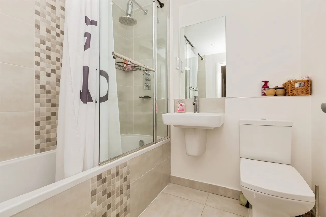 Walton Street, Aylesbury, HP21, photo 8