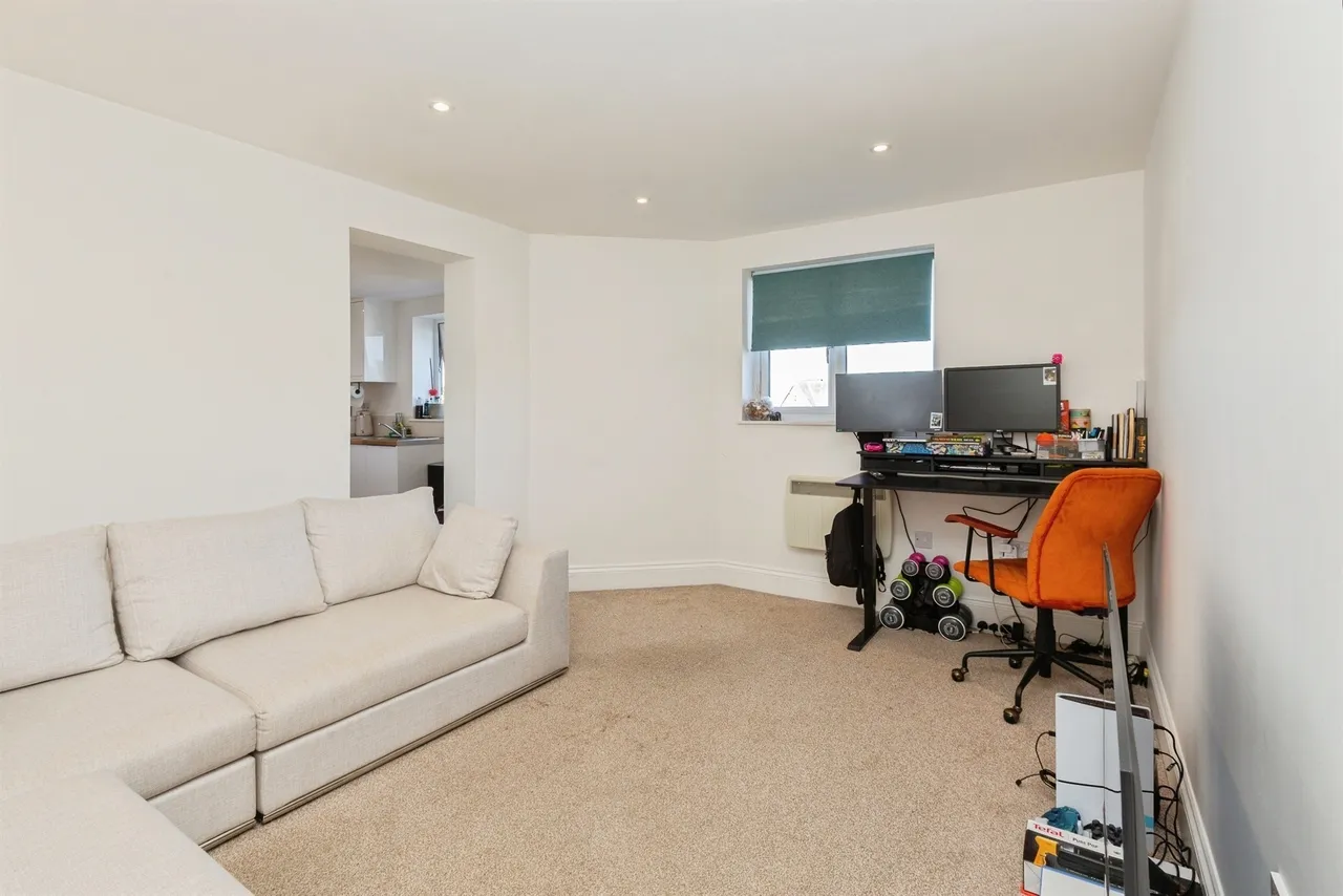 Walton Street, Aylesbury, HP21, photo 12
