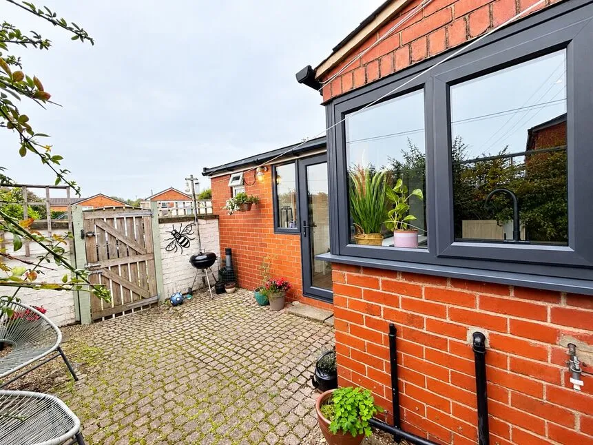 Holcombe Road, Greenmount, BL8, photo 24