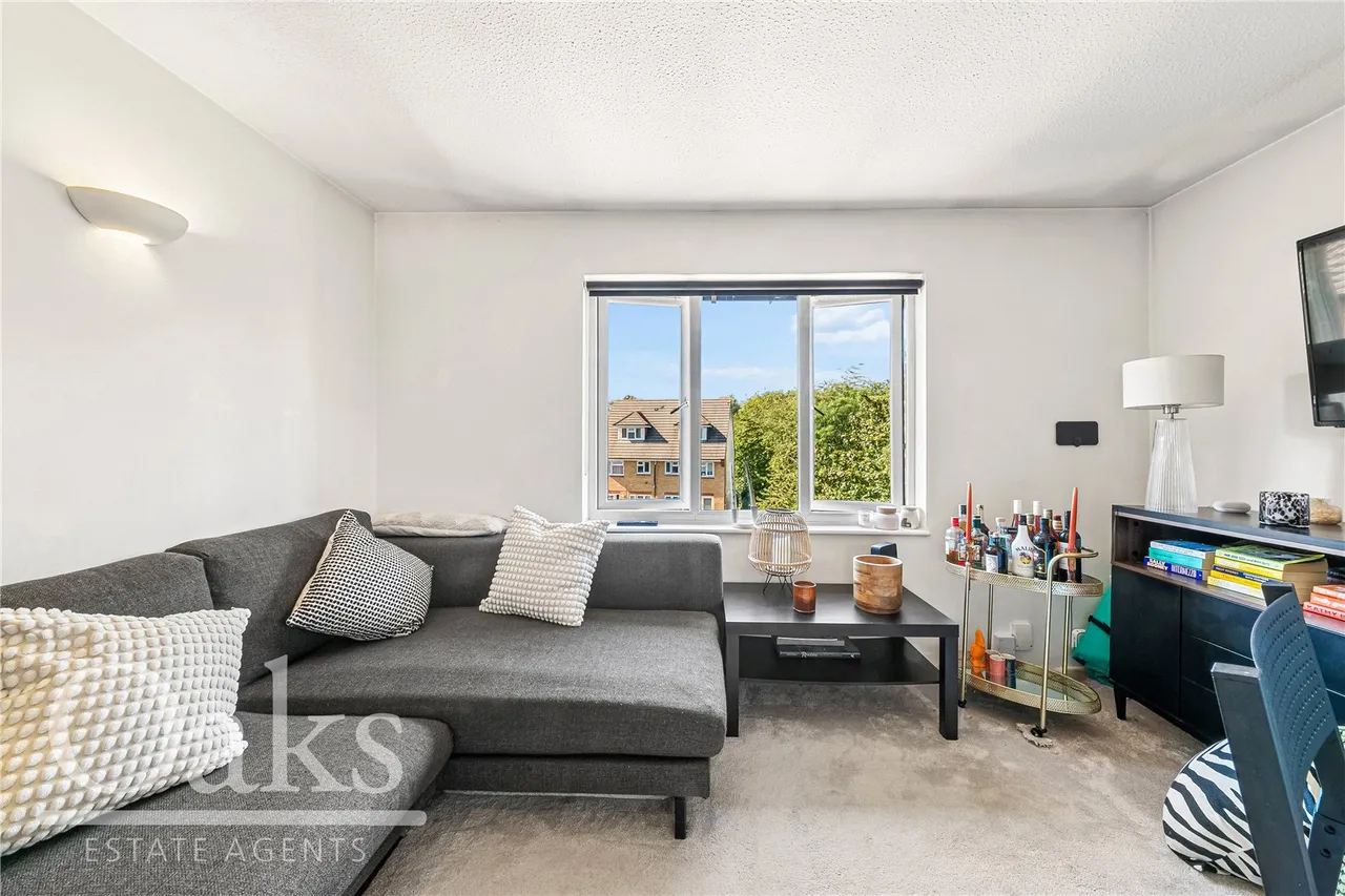 1 bed flat for sale, Coe Avenue, South Norwood, SE25