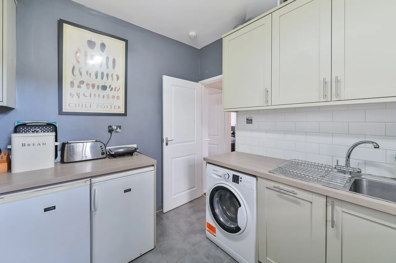 4 Michaelson House, Kingswood Estate, London, photo 10
