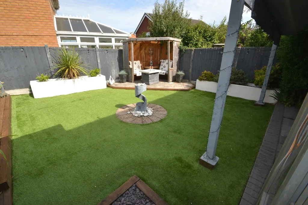 Hampton Drive, Newport, photo 33