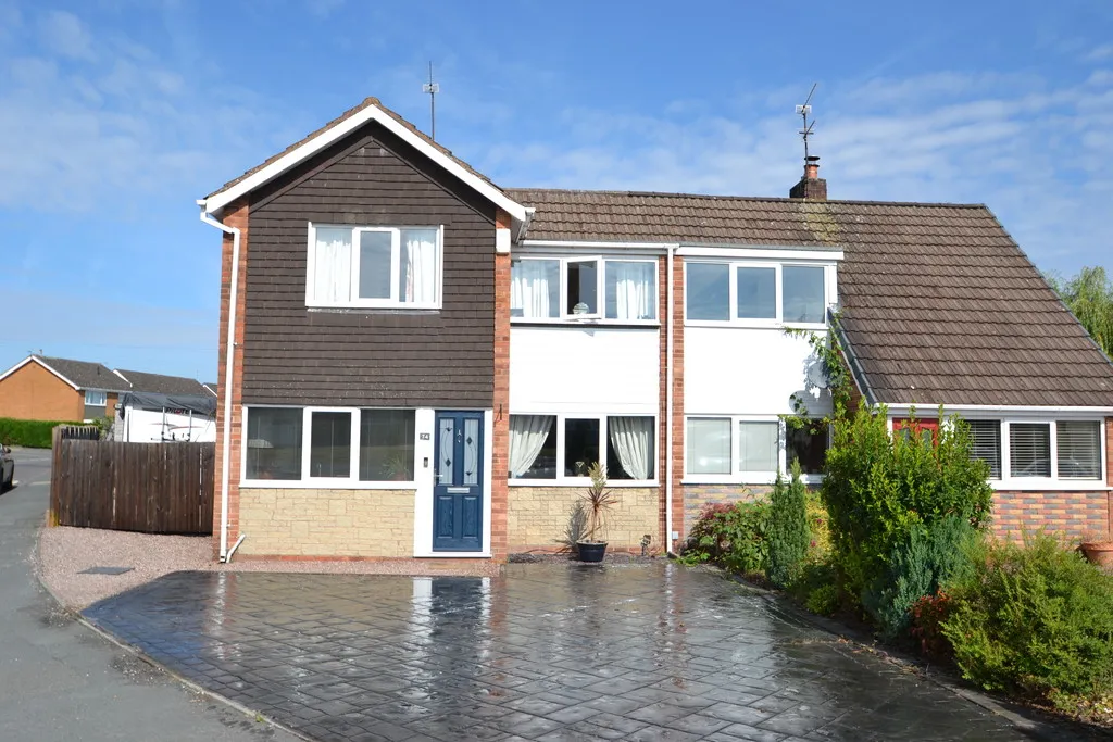 4 bed house for sale, Hampton Drive, Newport