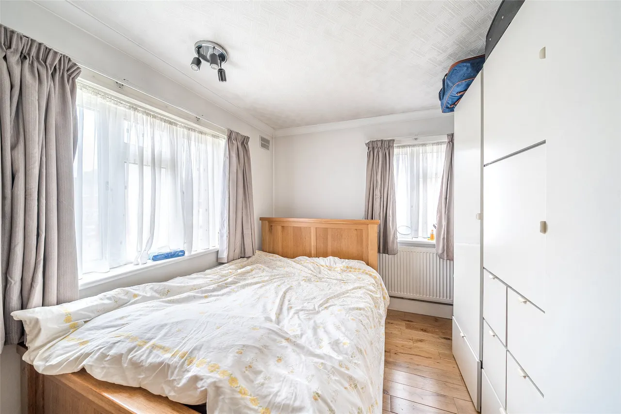 Kings Drive, Wembley, HA9 9JB, photo 4