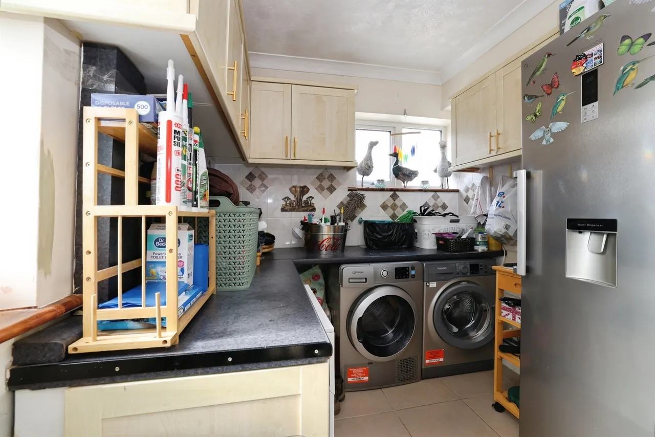 Parkhouse Road, Shipton Bellinger, SP9, photo 15