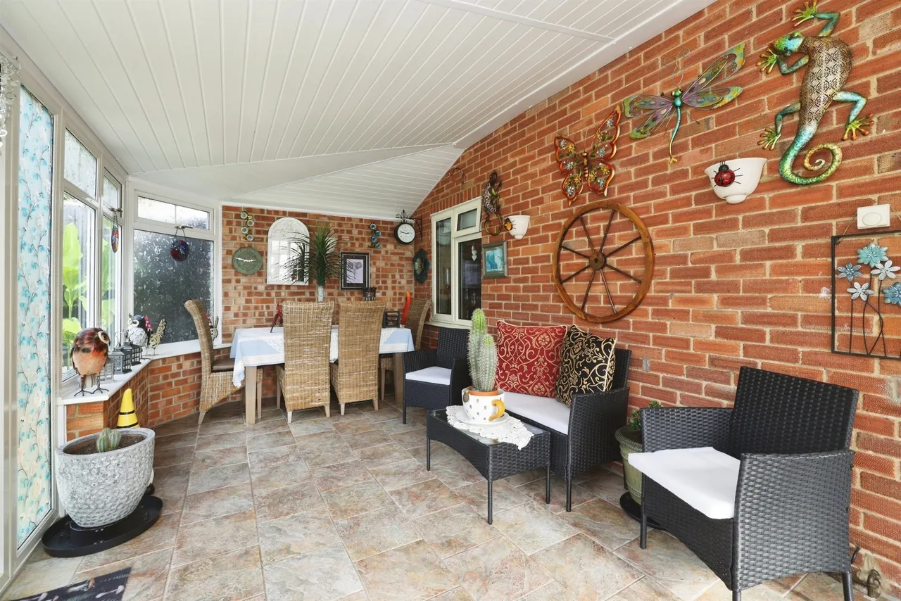 Parkhouse Road, Shipton Bellinger, SP9, photo 6