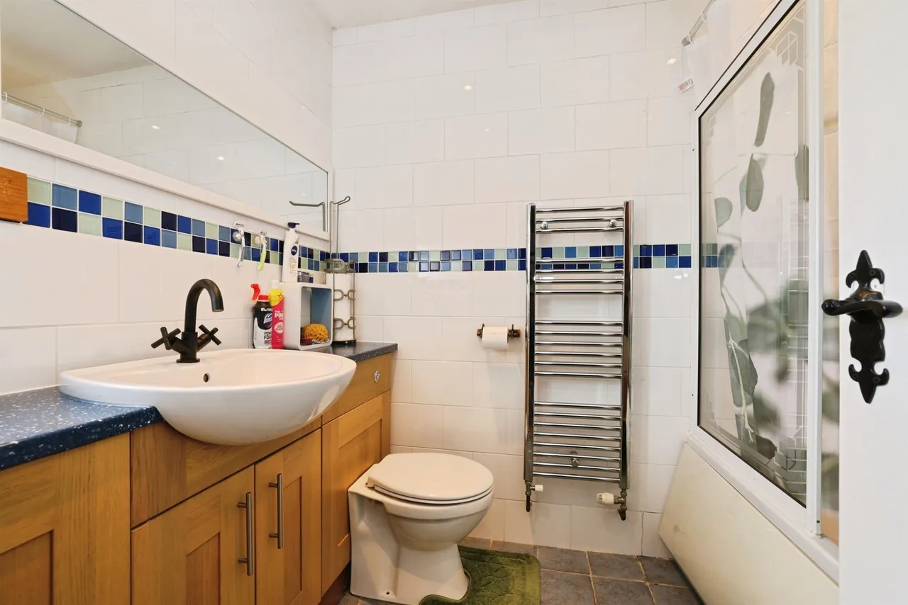 Parkhouse Road, Shipton Bellinger, SP9, photo 4