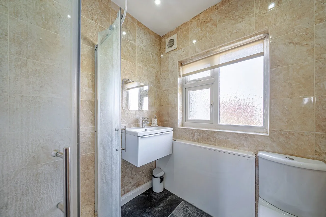 Long Lane, DA7, photo 22