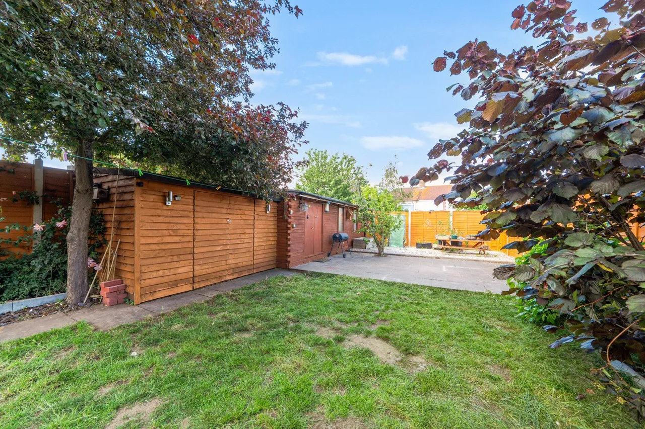 Long Lane, DA7, photo 24