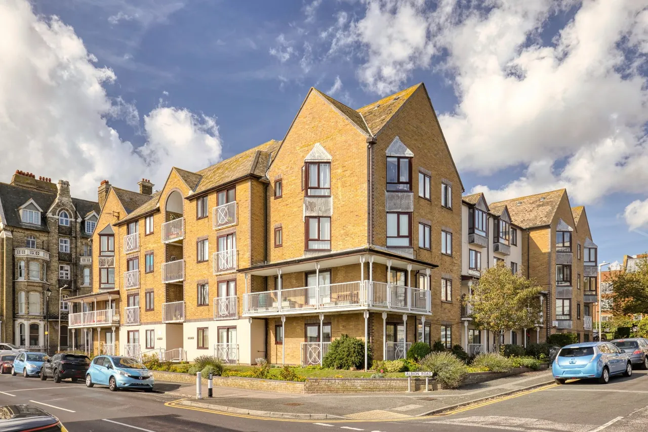 1 bed flat for sale, Victoria Parade, Ramsgate, CT11