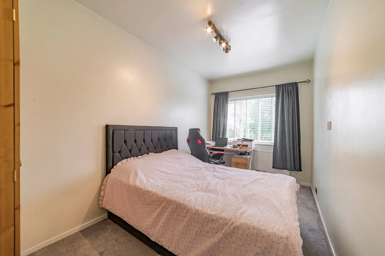Crescent Park, Heaton Norris, SK4, photo 12